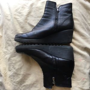 Black Wedge Fleece Lined Leather Boots